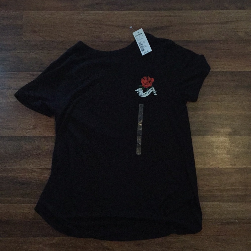 Kohl’s Amour short sleeved shirt